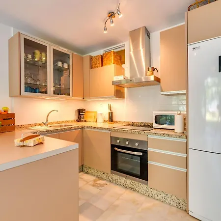 Paradiso Apartment *